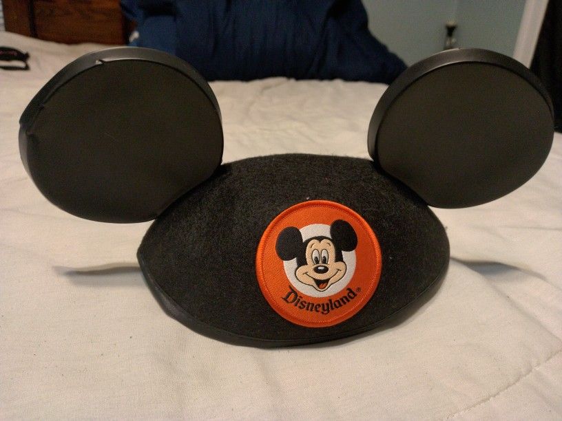 Walt Disney World Mickey Mouse Ears Hat.