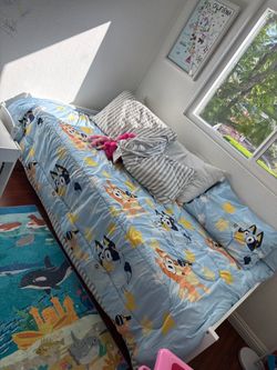 White Day Bed with trundle twin bed