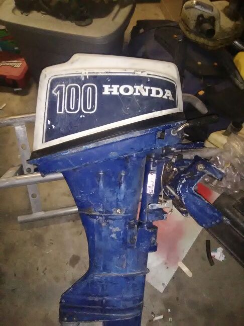83 Honda b100 10hp 4 stroke outboard motor