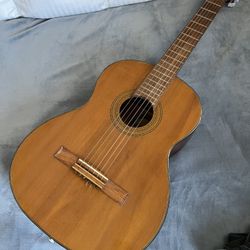 Estrada Vintage Acoustic Guitar