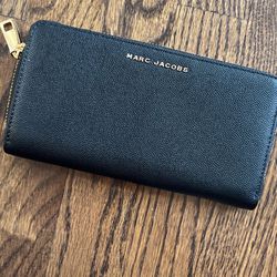 Marc Jacobs Textured Leather Wallet 