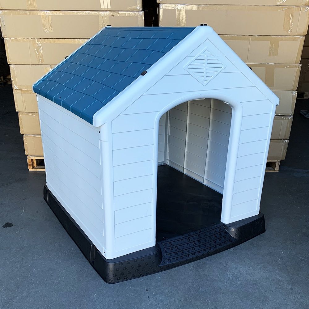 New In Box $130 Waterproof Plastic Dog House for X Large size pet