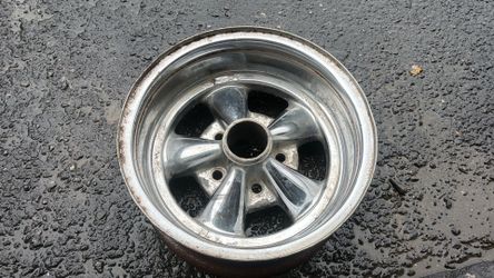 One reversed Offset 14x6 Inch Cragar SS Classic Wheel 5 On 4.75 Lug Pattern fits Chevy and GM Cars
