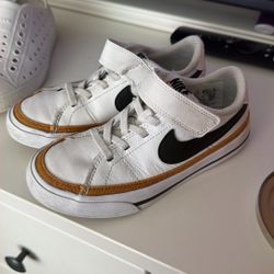 Kids Size 11 Nike