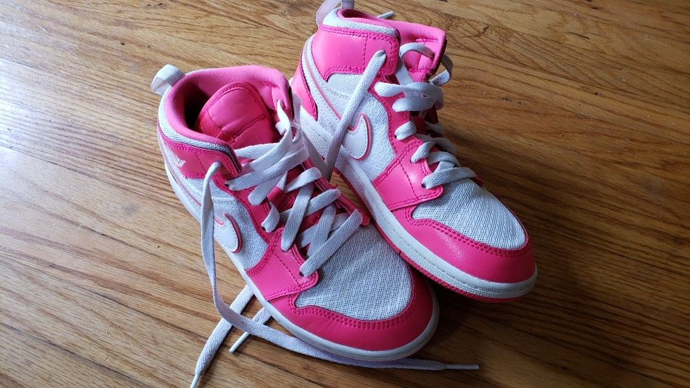 Hot Pink Nike air Jordans