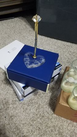 Gold Diamond Pen With Stand