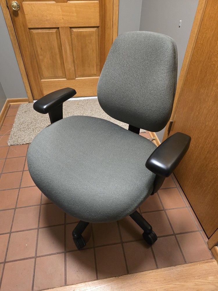 Soma Ergonomics Office Chair size 7 XXL Meridian Green