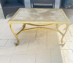 Coffe Table Middle 36 L X 24
