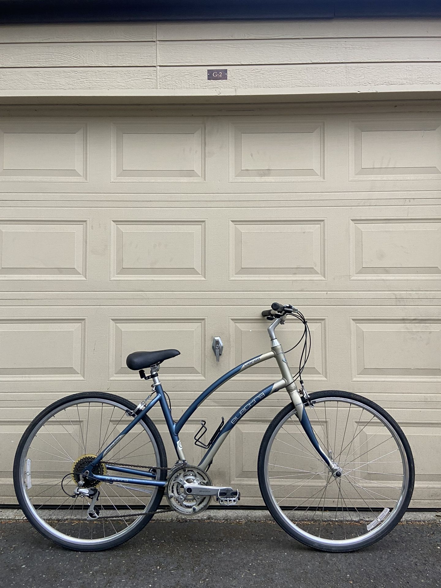 Electra Verse 24D Step-Through Hybrid Bike – 700C Wheels, 24-Speed Women’s Bicycle