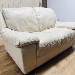 Leather Love Couch 66x36x35