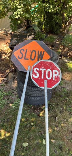 Signs stop/ slow