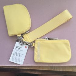 Dual Pouch Wristlet Lululemon 