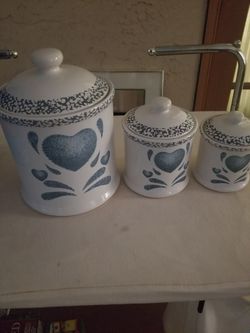 3 Storage canisters