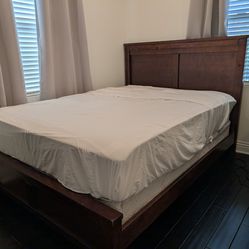 Queen Size Wood Bedframe