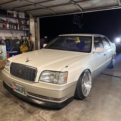 RHD Toyota Crown