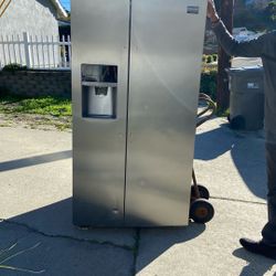 Frigidaire Gallery Refridgerator