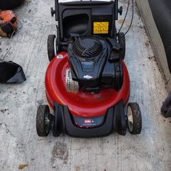 TORO SELF PROPELLED MOWER 