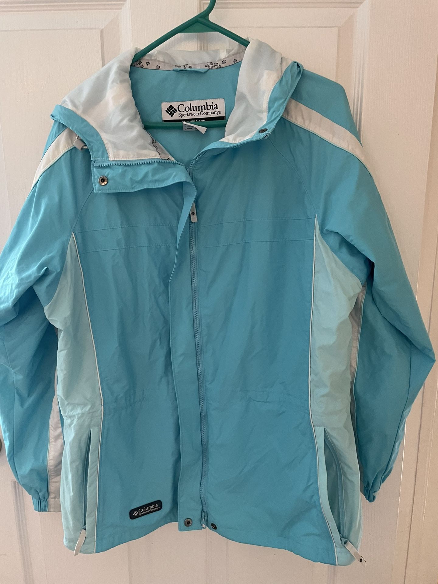 Columbia Sportswear Women's Large Windbreaker