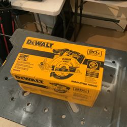 Dewalt 6 1/2 Inch Brushless Circular Saw Tool Only Brand New In Box tool only price is firm no trades no offers