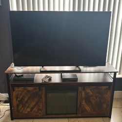 55 Inch Tv - Non Smart But It WiFi And Does Have Apps Installed 