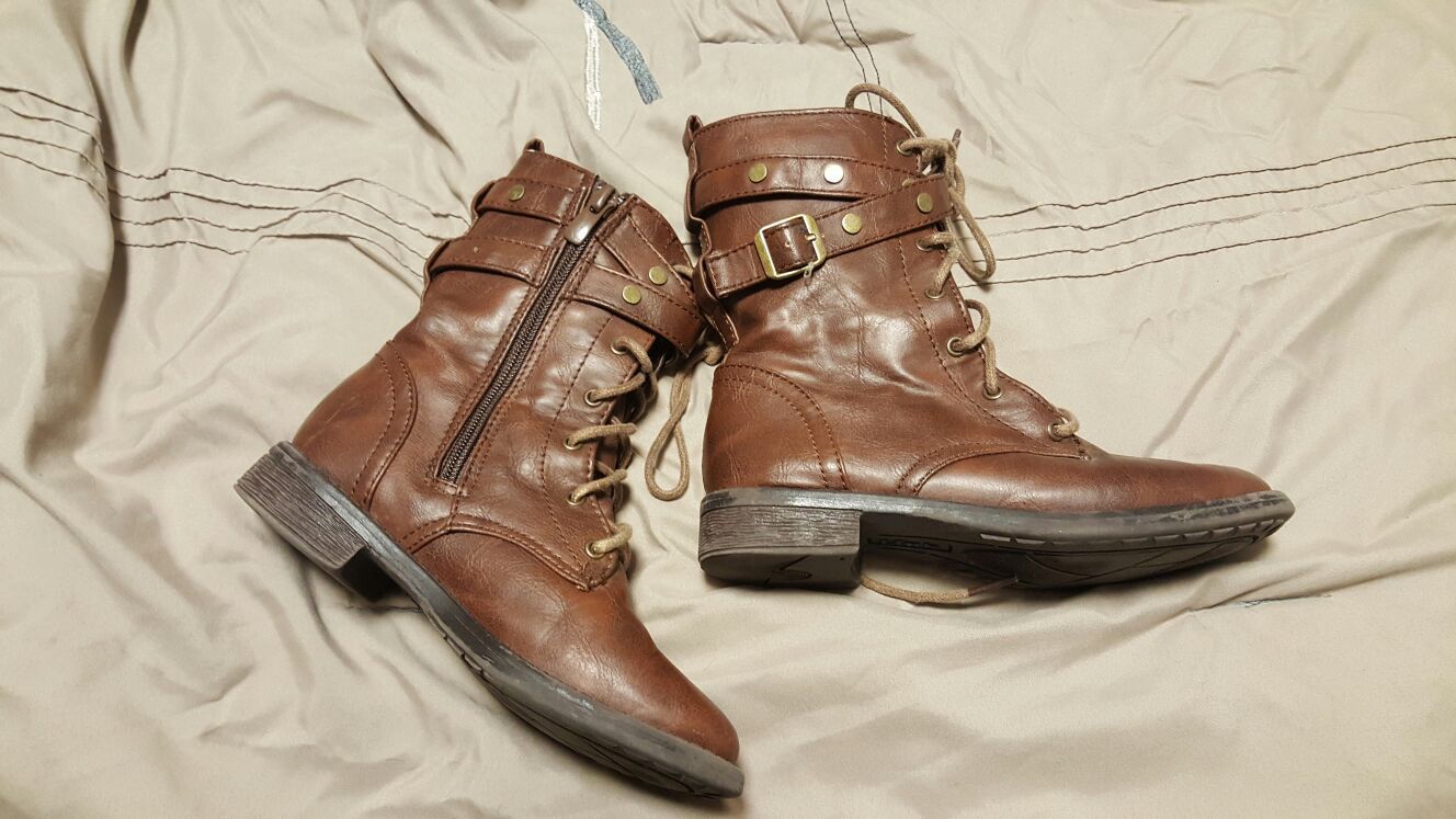Girls boots size 13