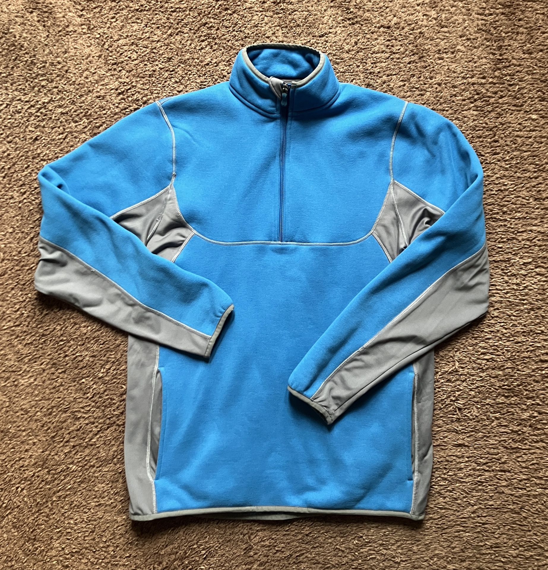 Men’s Under Armour Fleece Size S  NWOT