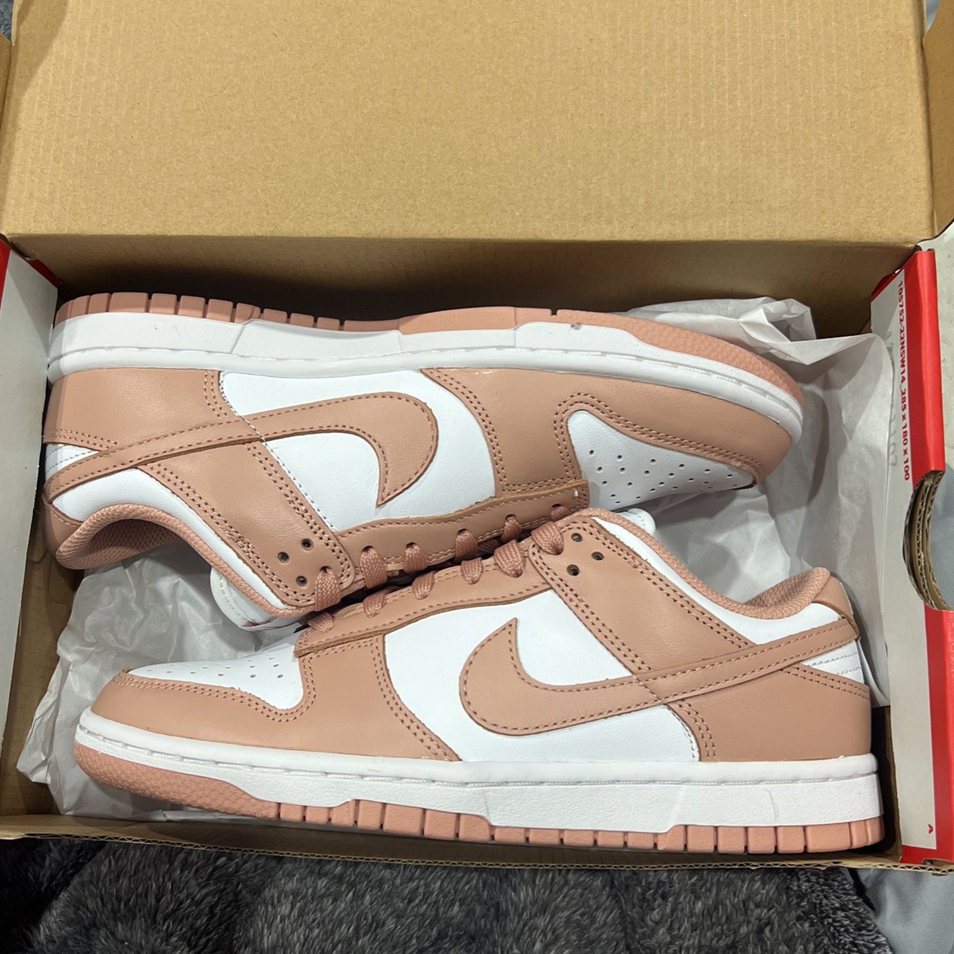 Brand new Rose Gold Dunkssss!