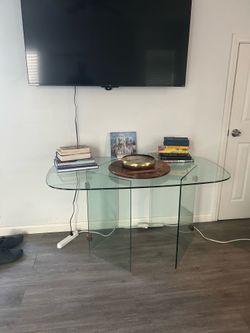 GLASS Table