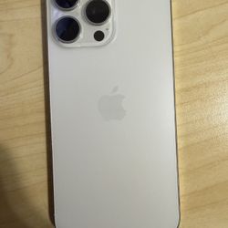 iPhone 15 Pro Max Unlocked. 