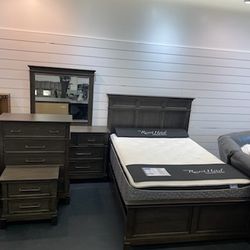BEST DEAL! QUEEN BED AND DRESSER MIRROR! $599! DELIVERY TODAY! 