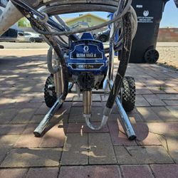 490 Graco Spray Machine