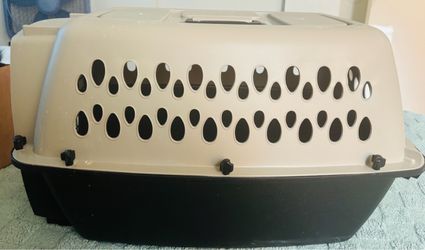 Hard Shell Pet Travel Carrier Crate