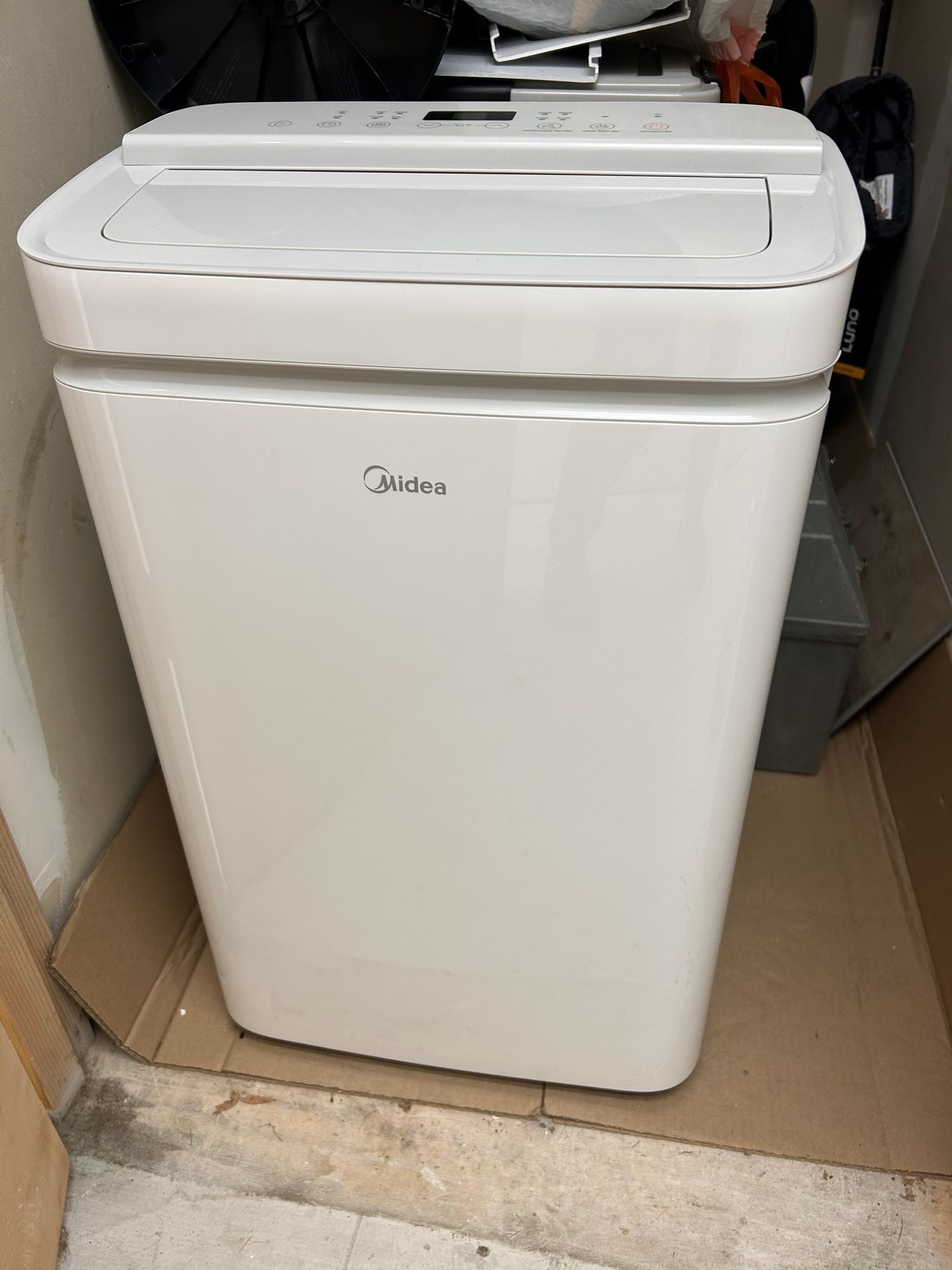 Midea Air Conditioner Plus Air Purifier 