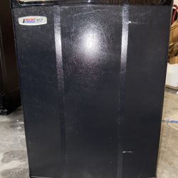 MicroFridge Mini Fridge