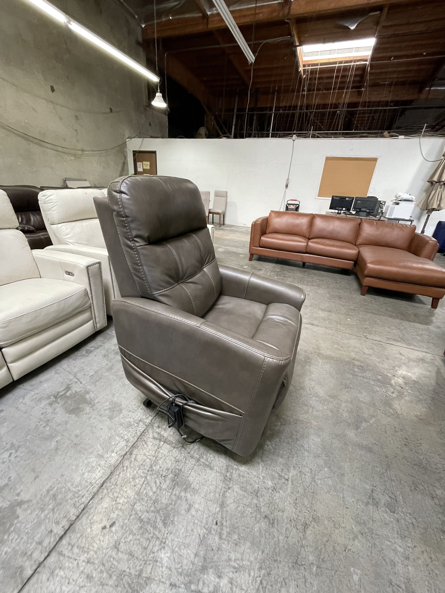 Costco Flexsteel Fabric Lift Recliner chair - Free Delivery 🚚