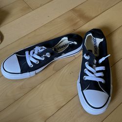 Black Converse Slip ons Size 5