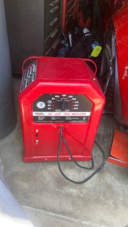 LINCOLN AC-225 ARC WELDER