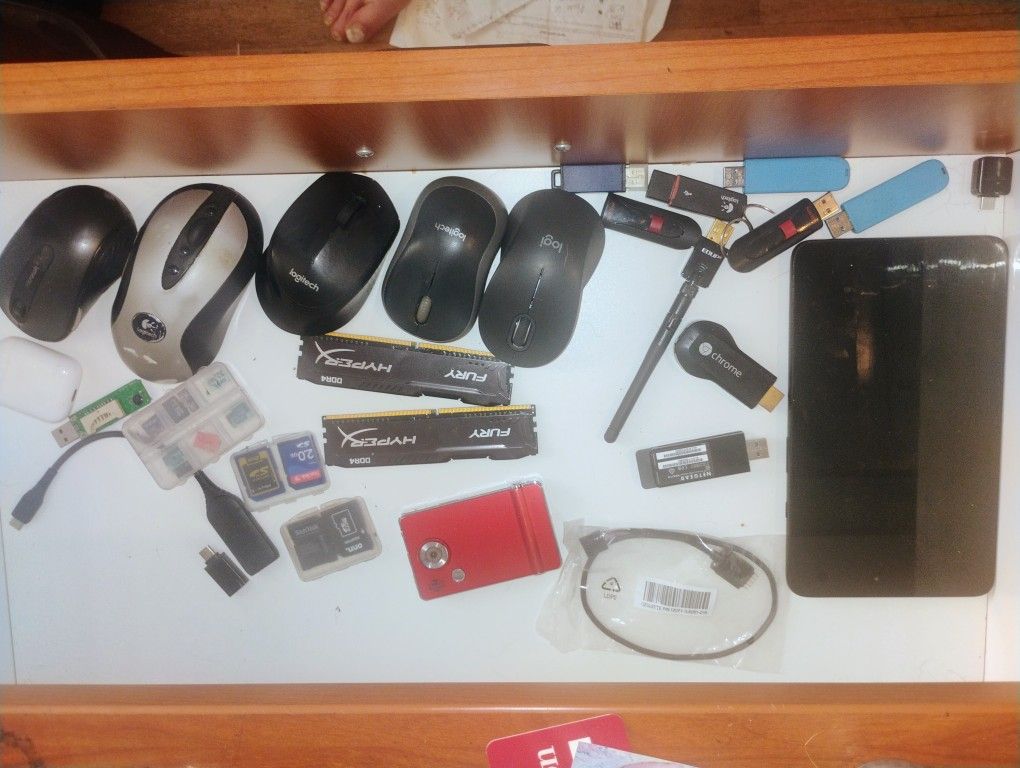 Wireless Mouses And Accessories