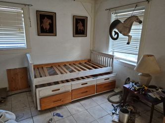 Twin CAPTAIN'S BED W/ TRUNDLE