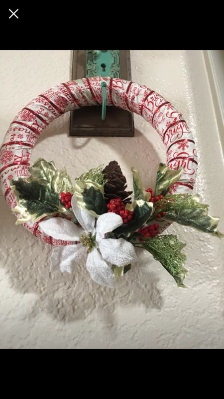 Small Christmas wreaths