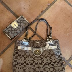 Coach Signature C Tote & Wallet Set Turnlock Gold Trim Brown Khaki Logo