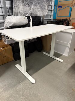 White Electric Standing Desk with Memory Controller