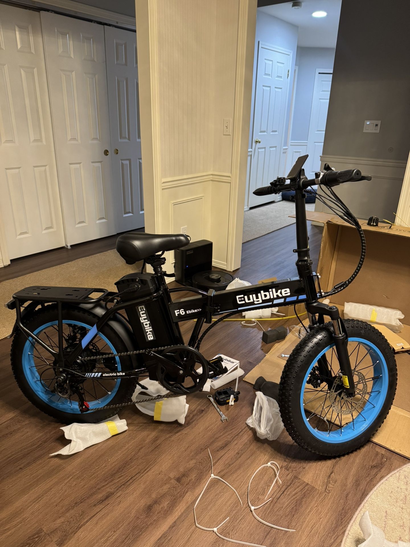 Electric Bike, 80 Mile Range, 30 MPH Brand New
