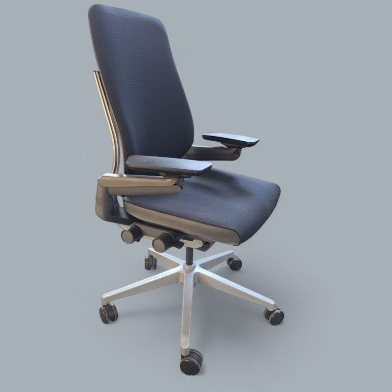 Steelcase Gesture 