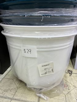 Plastic garden planter