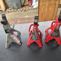 Bundle of 3 ton jack stands x3