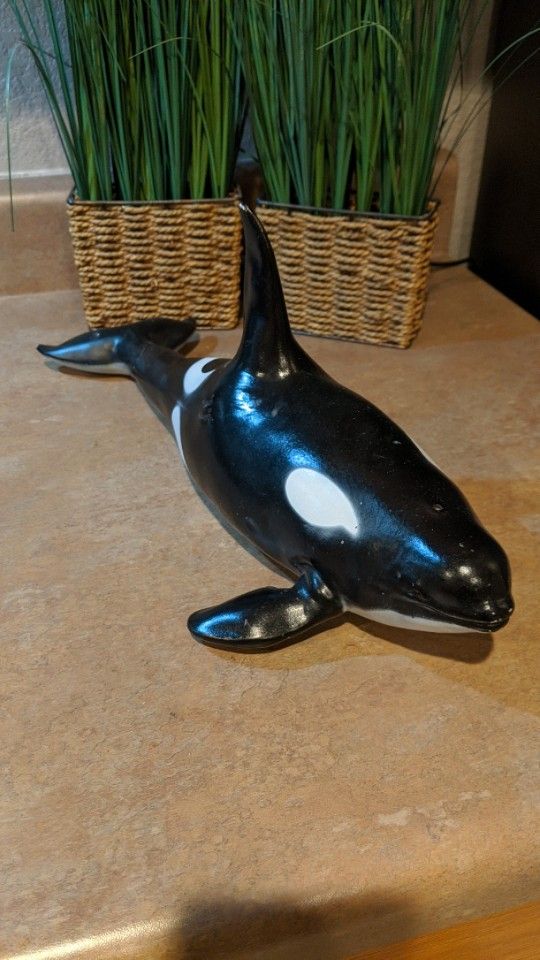 17" SeaWorld Shamu Toy (Vintage)