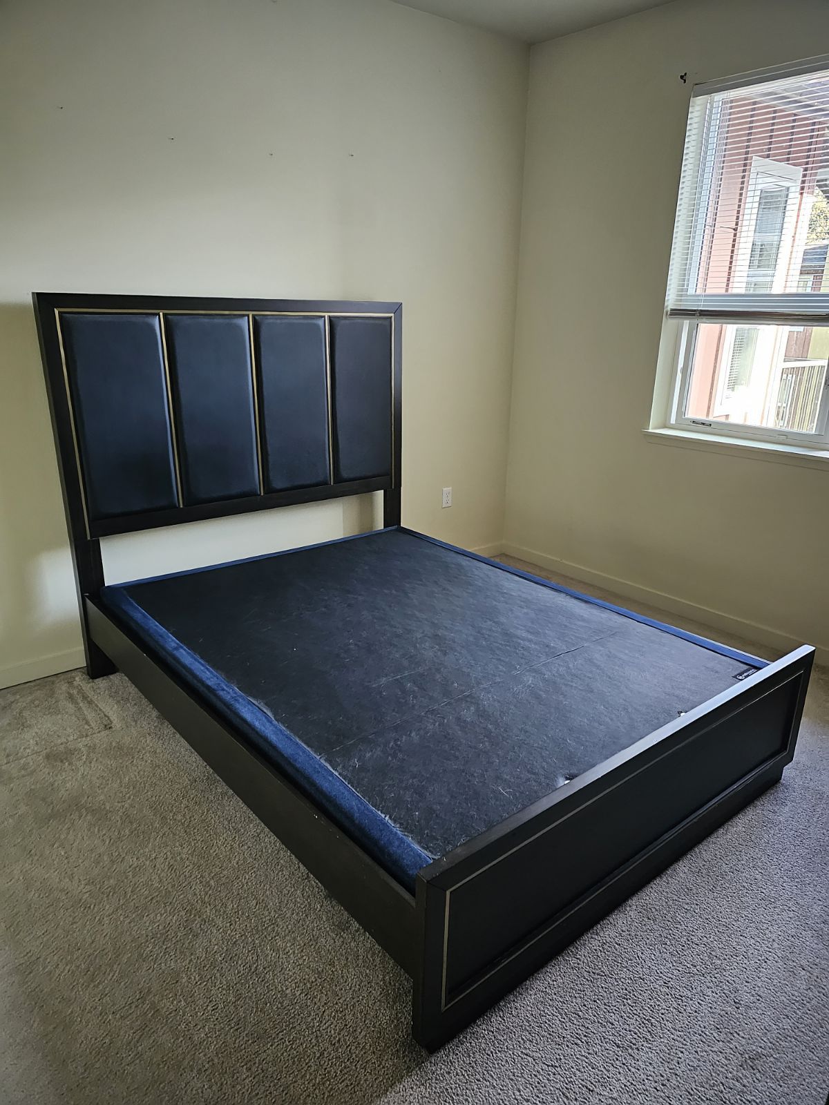 Complete Dania Furniture Bedroom Set 