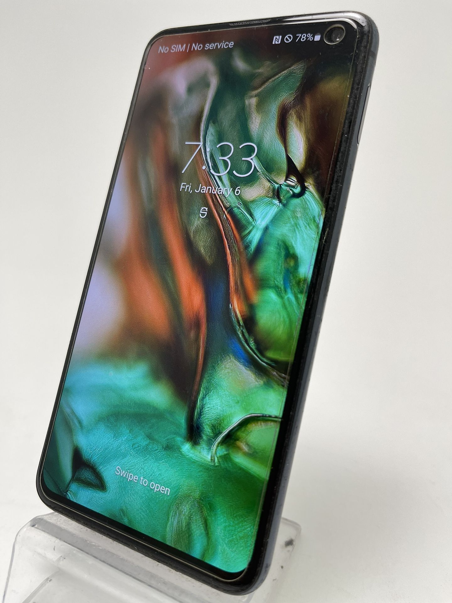 Samsung Galaxy S 10e, unlocked 128 GB with warranty