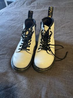 Dr. Martens Boots Little Kids